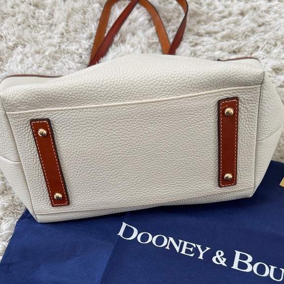 Dooney & Bourke Tan and Brown Tote Bag - Picture 4 of 9